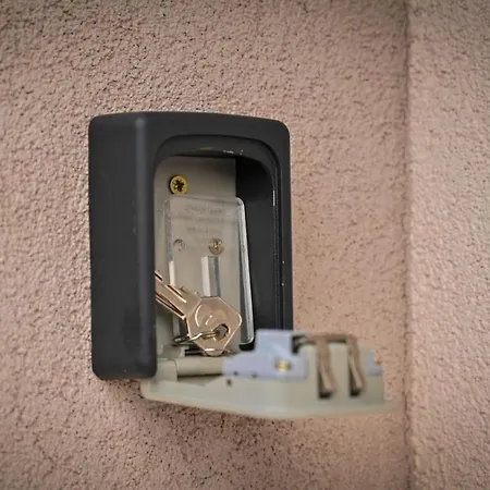 Emili Br 1 * ビイェリナ